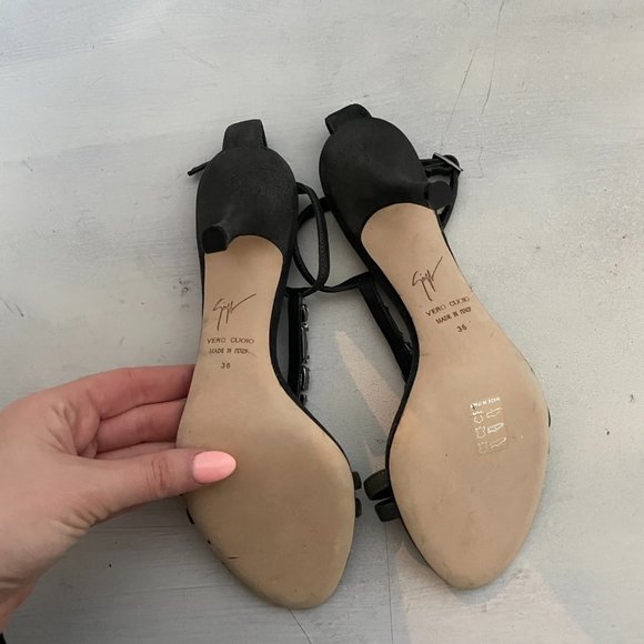 Giuseppe Zanotti Crystal Embellished T-Strap Sandals Adjustable Ankle Strap - Picture 8 of 9